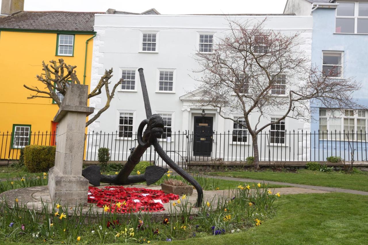 Duke Of Monmouth Penthouse Luxury Apartment, Lyme Regis, 3 Bedroom, Hot Tub, Garden, Dog Friendly Exterior foto